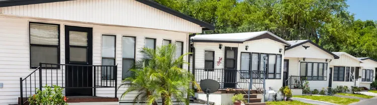Listing Your Mobile Home vs. Selling To An Investor In Houston