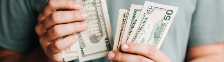 4 Ways Selling Your House Now in Houston Will Save You Money